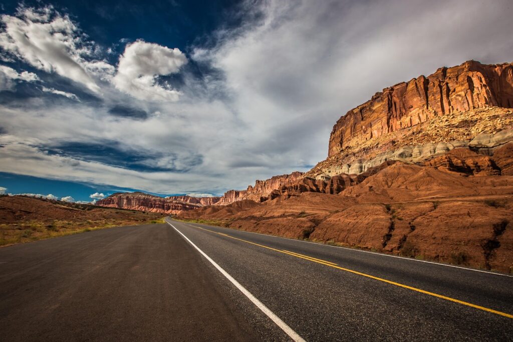 10 Epic Road Trips